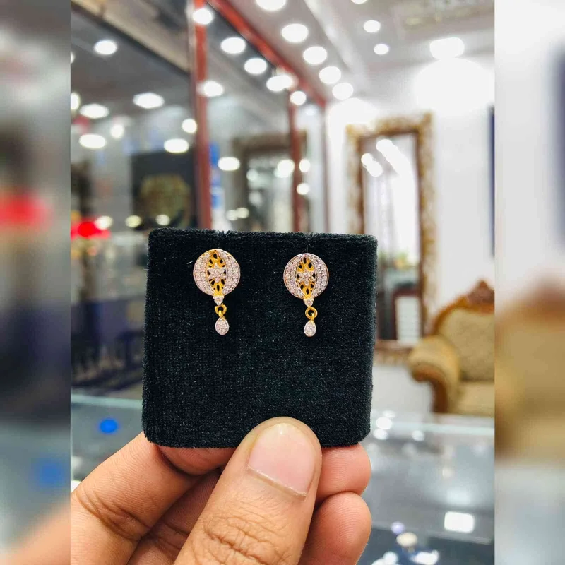 DIAMOND TOPS