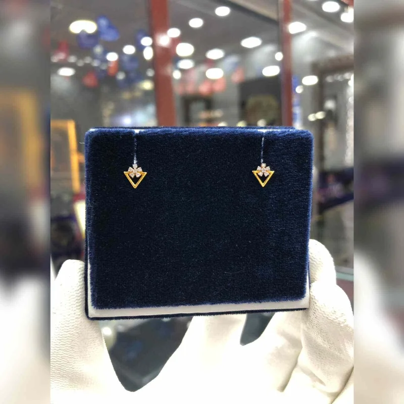 DIAMOND TOPS